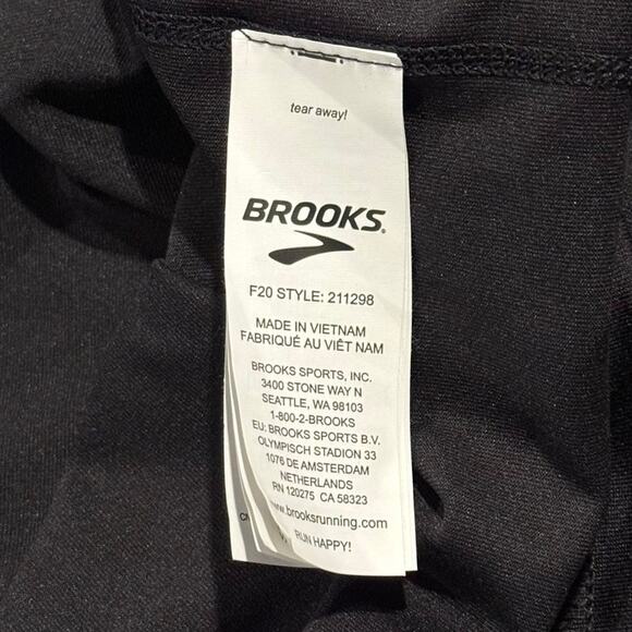 NWT Brooks Mens Pullover 1/2 Zip Dash Athleisure Minimalist Normcore Black Large - Picture 7 of 9